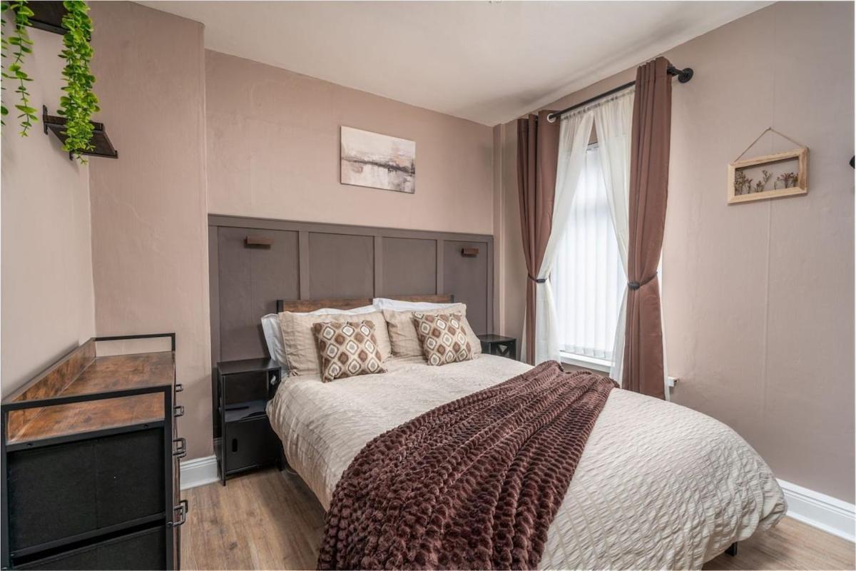 Connsbrook House- Stylish 2 Bed Nitb Approved Close To City Holiday home Belfast